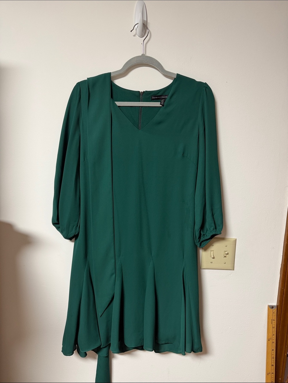 White House Black Market Emerald Green V-Neck Long Sleeve Dress